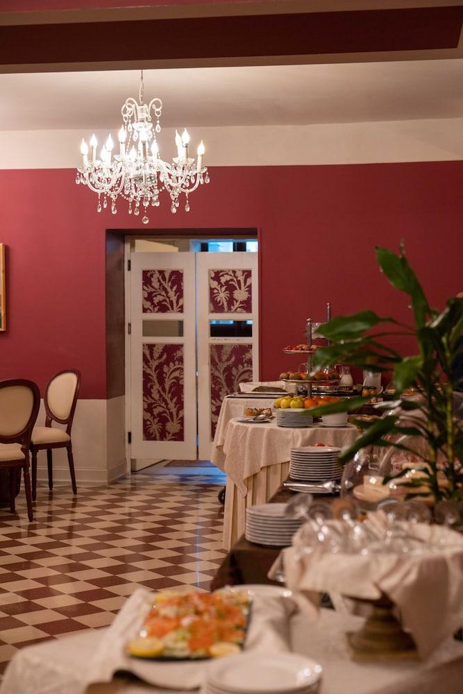 San Luca Palace Lucques